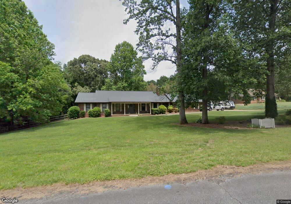 155 Eastwood Dr, Statesville, NC 28625 - photo 1