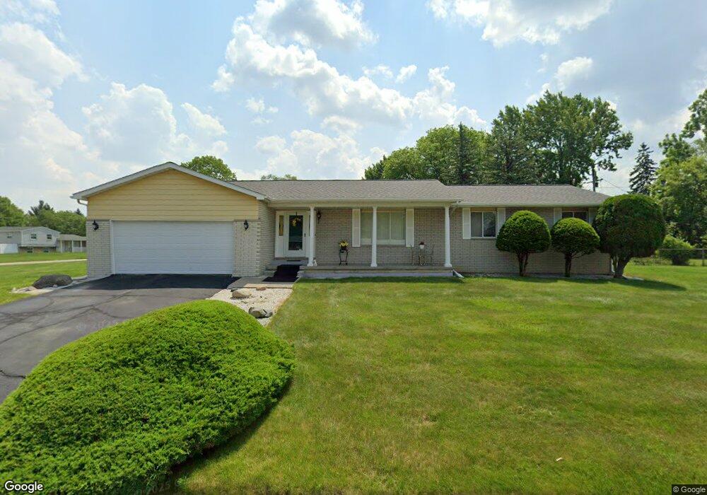 3540 Ridgecliffe Dr, Flint, MI 48532 - photo 1