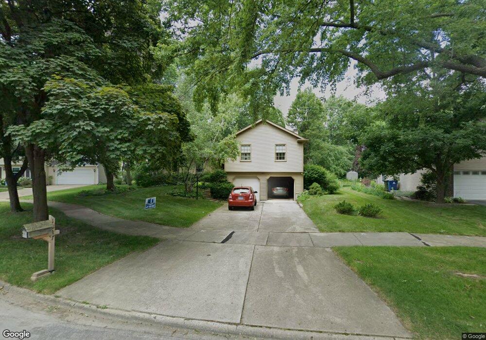 1817 Deerpath Ct, Naperville, IL 60565 - photo 1