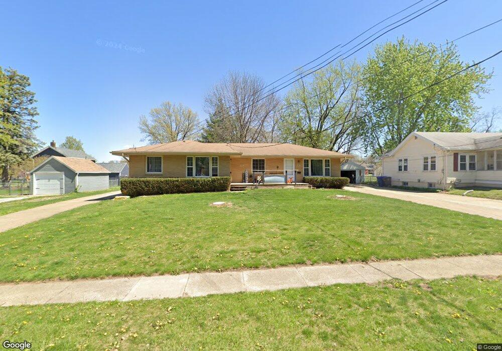 2917 51st St, Des Moines, IA 50310 - photo 1