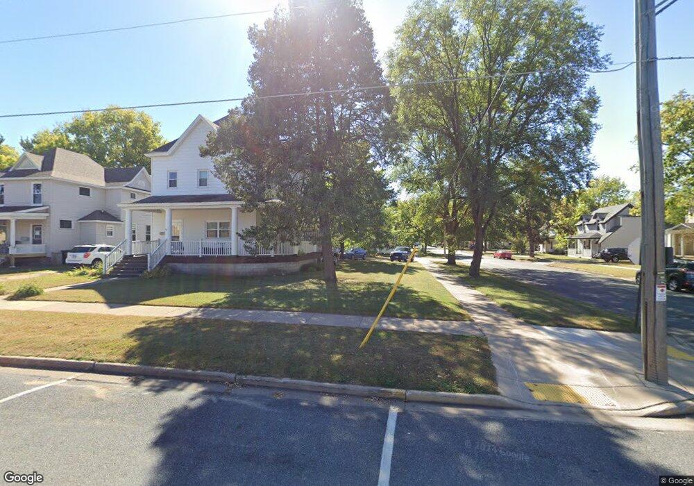 914 8th St E, Menomonie, WI 54751 - photo 1