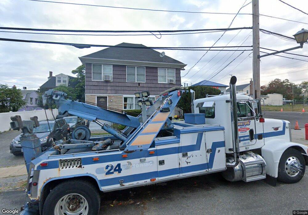 9 Beechwood Ave, Port Washington, NY 11050 - photo 1