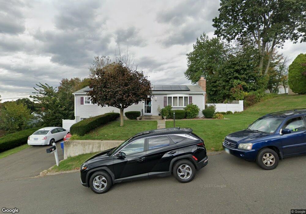 22 Barrington Ln, Waterbury, CT 06708 - photo 1