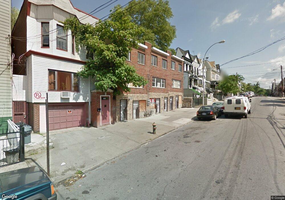 1313 Clay Ave, Bronx, NY 10456 - photo 1