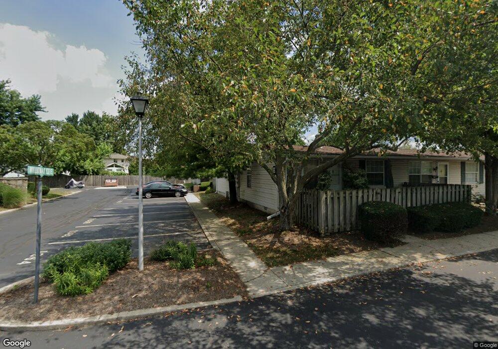 4960 Willoway Ct E, Columbus, OH 43220 - photo 1