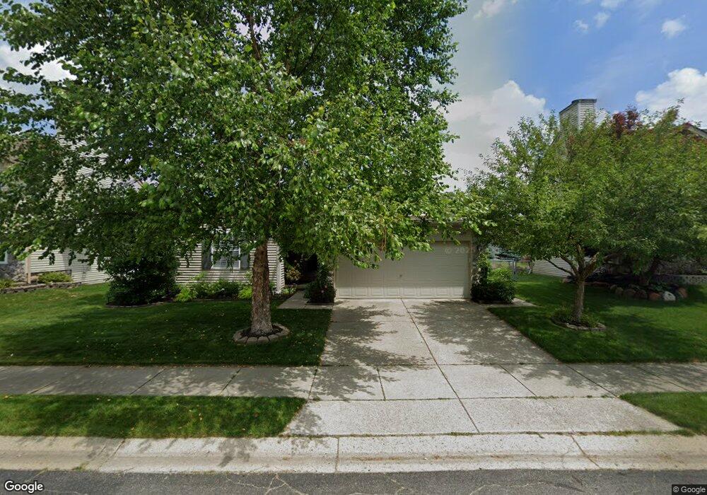 1077 Dartmouth Ln, Waterford, MI 48327 - photo 1