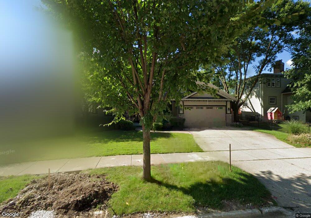 158 E Columbia Ave, Elmhurst, IL 60126 - photo 1