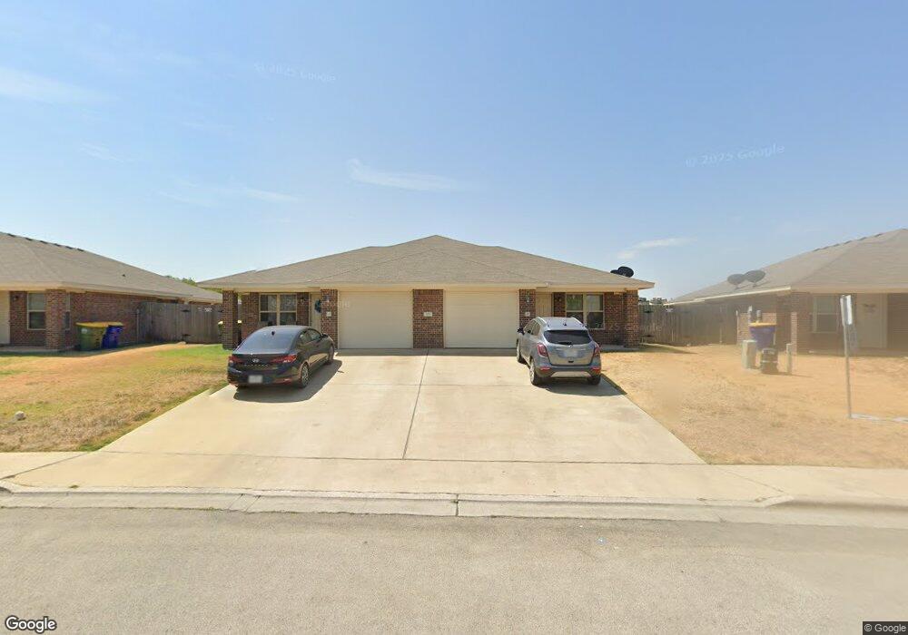 207 Coby Dr, Troy, TX 76579 - photo 1