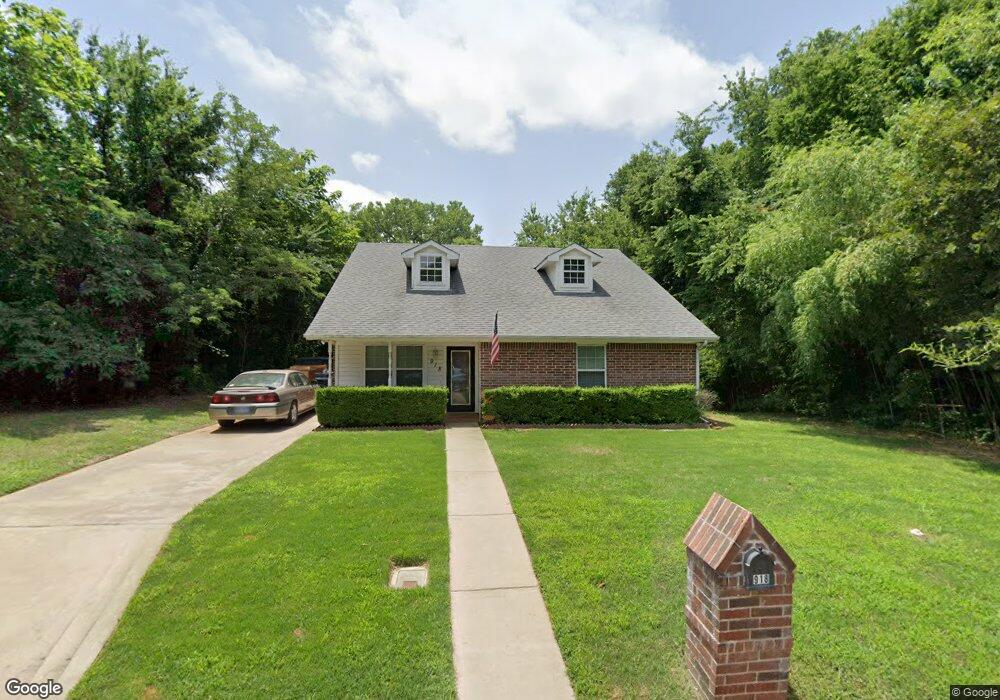 918 W Munson St, Denison, TX 75020 - photo 1