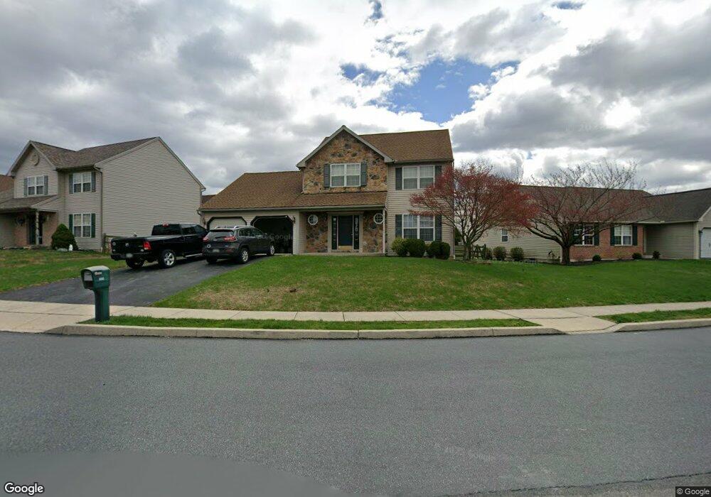 1025 Leanne St, Reading, PA 19605 - photo 1