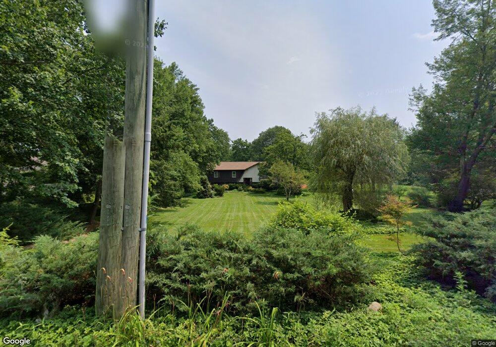 22 Wendover Rd, Newtown, CT 06470 - photo 1