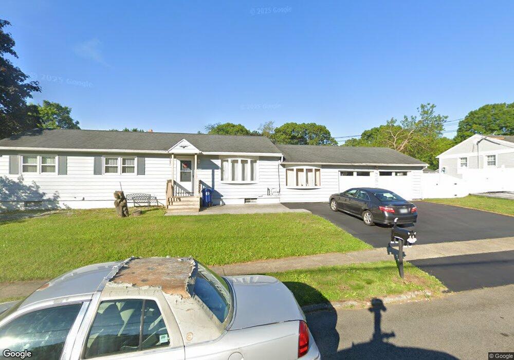 12 Robin Rd, West Haven, CT 06516 - photo 1