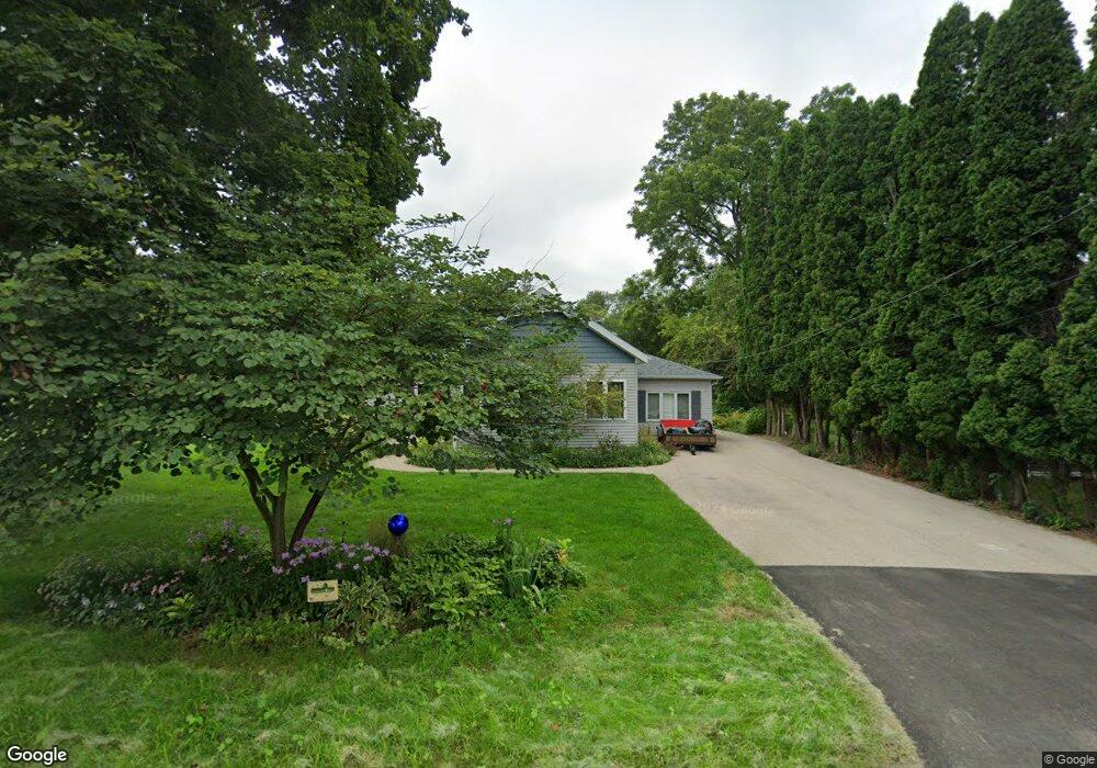 132 Fontana Ave, Fontana, WI 53125 - photo 1