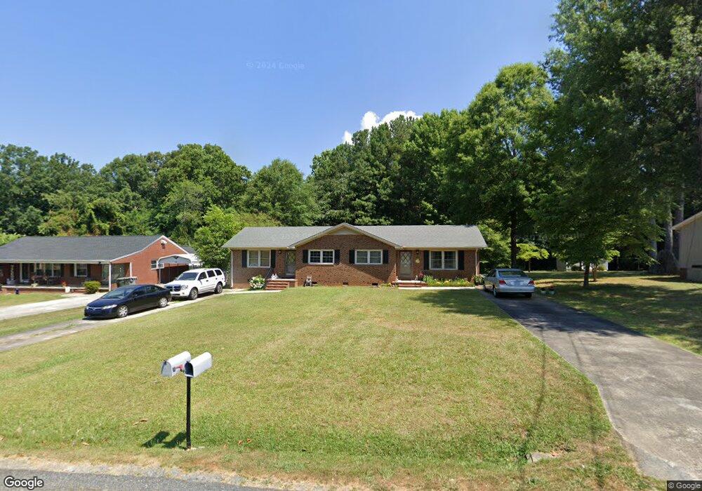 810 Sherwood Rd, Asheboro, NC 27205 - photo 1