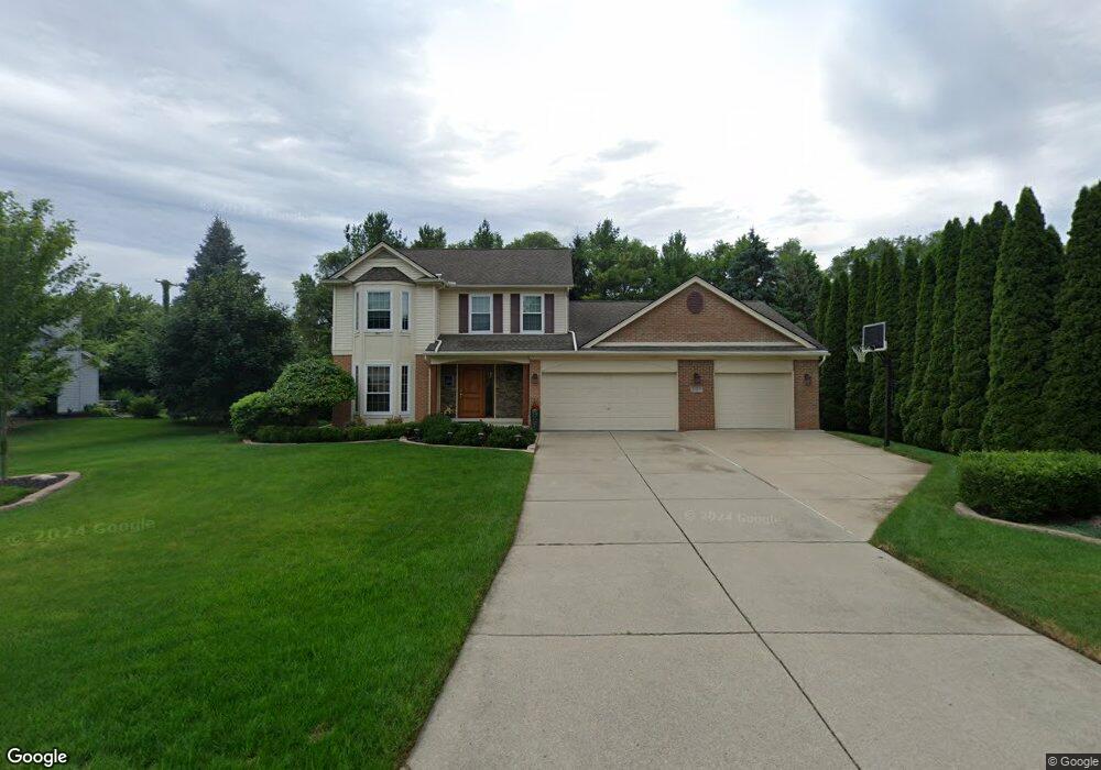 2517 West Bloomfield Oaks Dr, West Bloomfield, MI 48324 - photo 1