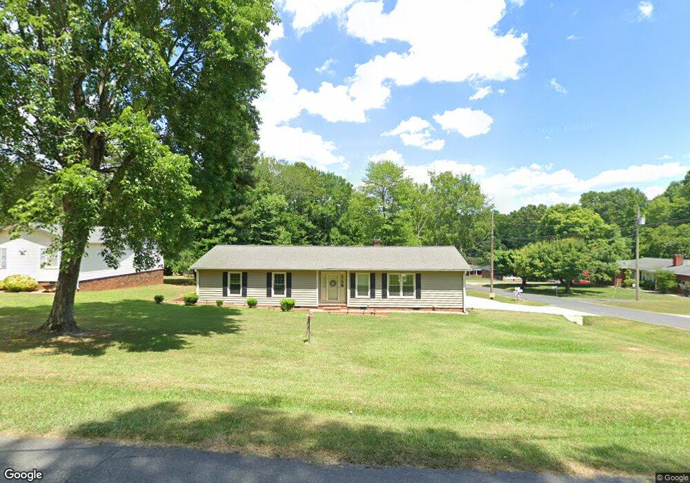 1337 Brookdale Dr, Asheboro, NC 27205 - photo 1