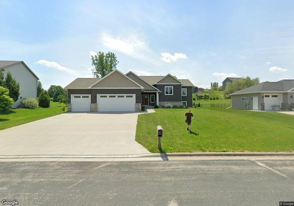 764 Willowmere Dr, Zumbrota, MN 55992 - photo 1