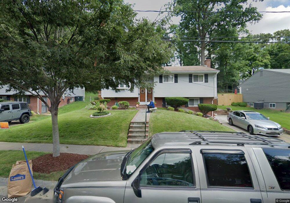 9224 Rolling View Dr, Lanham, MD 20706 - photo 1