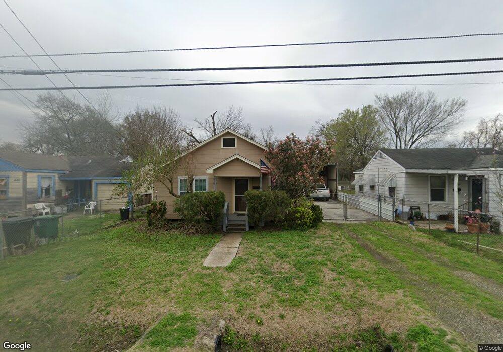 228 Neyland St, Houston, TX 77022 - photo 1