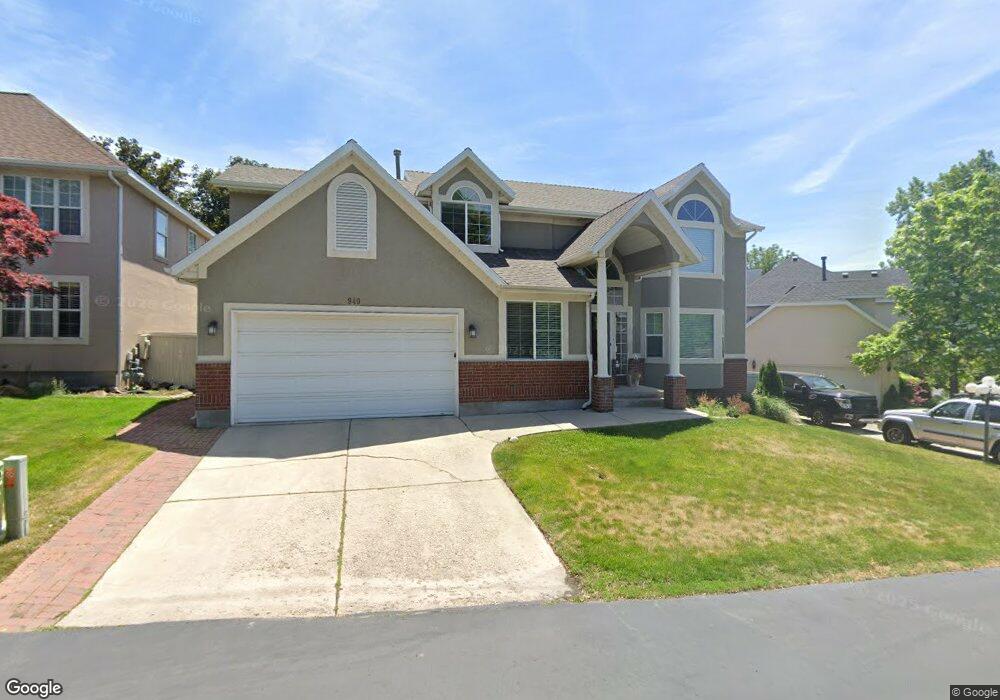 1940 Quail Crossing Ln, Sandy, UT 84092 - photo 1