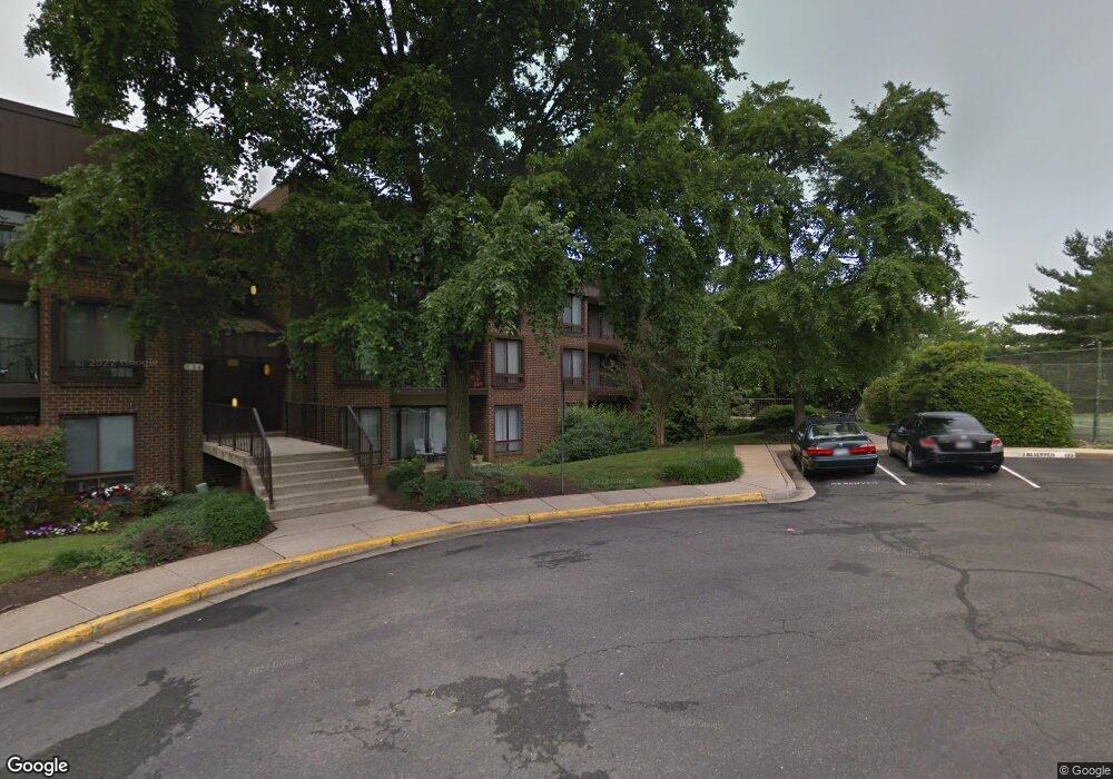 132 Roberts Ln unit 203, Alexandria, VA 22314 - photo 1