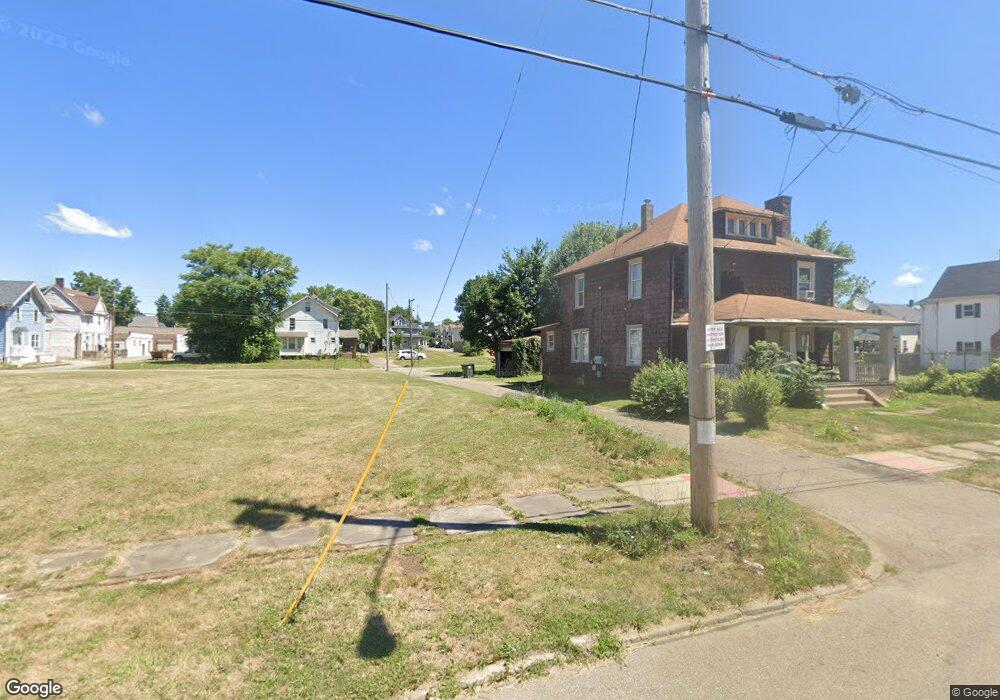 813 11th St NW, Canton, OH 44703 - photo 1