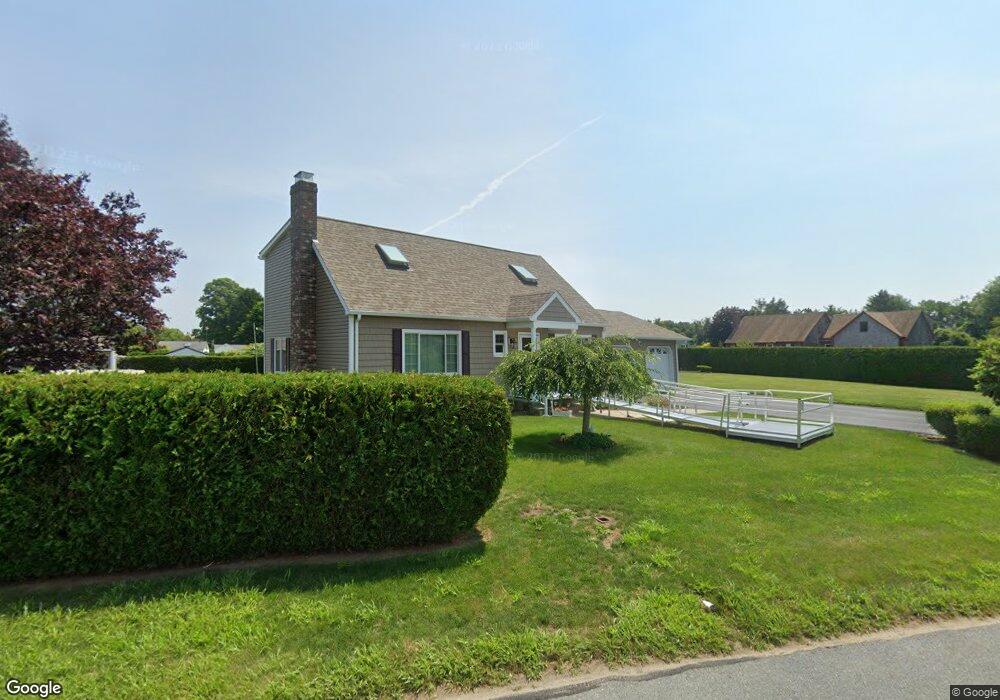 15 Robin Dr, South Dartmouth, MA 02748 - photo 1