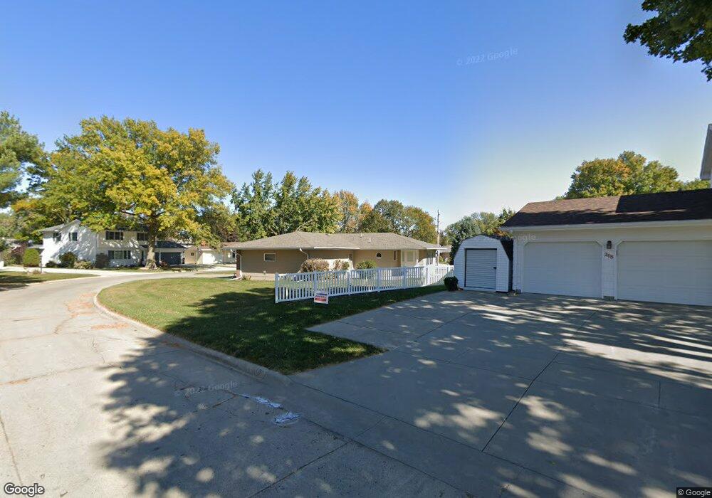 2105 N 3rd Ave E, Newton, IA 50208 - photo 1