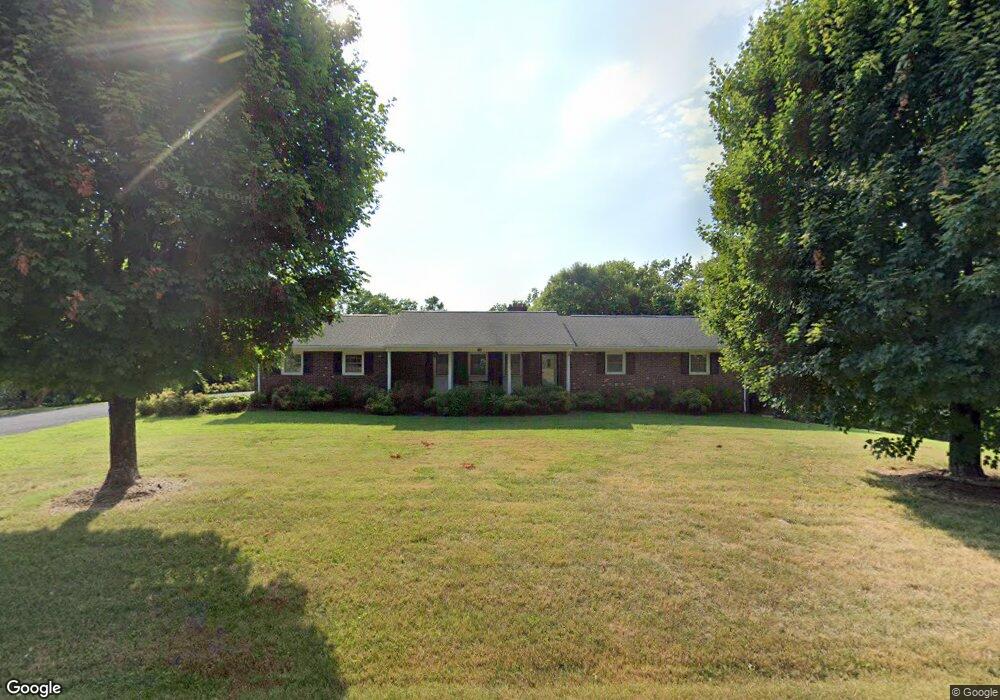 206 Oak Leaf Rd, Asheboro, NC 27205 - photo 1