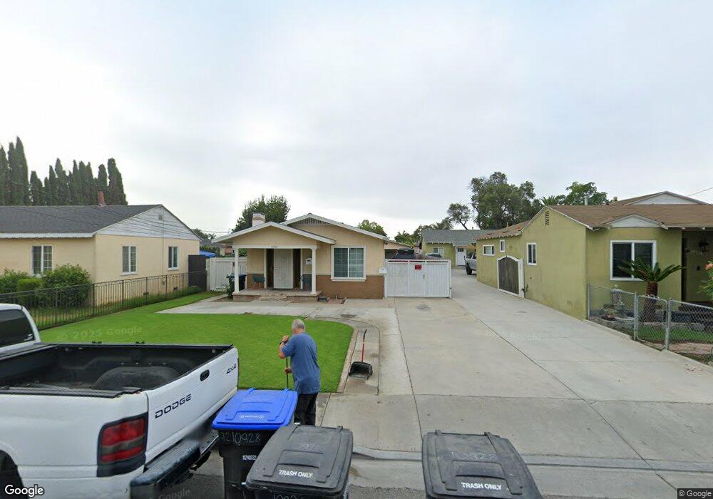 10928 S Freeman Ave, Inglewood, CA 90304 - photo 1