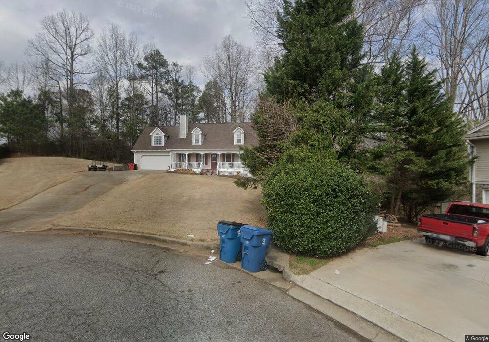 817 Creek View Dr, Hoschton, GA 30548 - photo 1