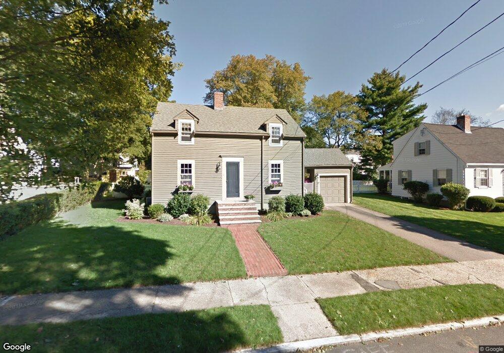 52 Aborn Ave, Wakefield, MA 01880 - photo 1