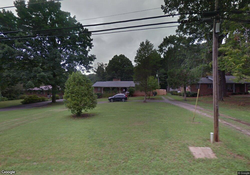 2627 E Broad St, Statesville, NC 28625 - photo 1