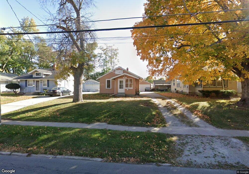 709 N 4th Ave E, Newton, IA 50208 - photo 1