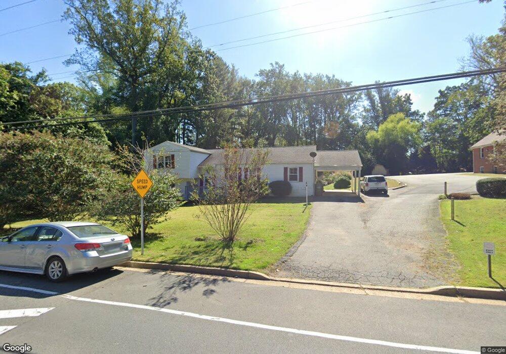 112 Kingsley Rd SW, Vienna, VA 22180 - photo 1