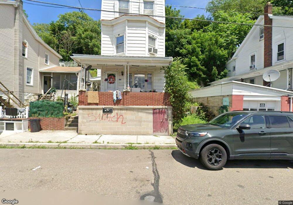 241 Lafayette St, Tamaqua, PA 18252 - photo 1