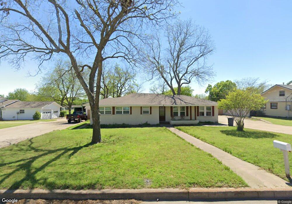 1316 E Bankhead Dr, Weatherford, TX 76086 - photo 1