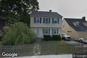 26 Whitwell Ave, Newport, RI 02840