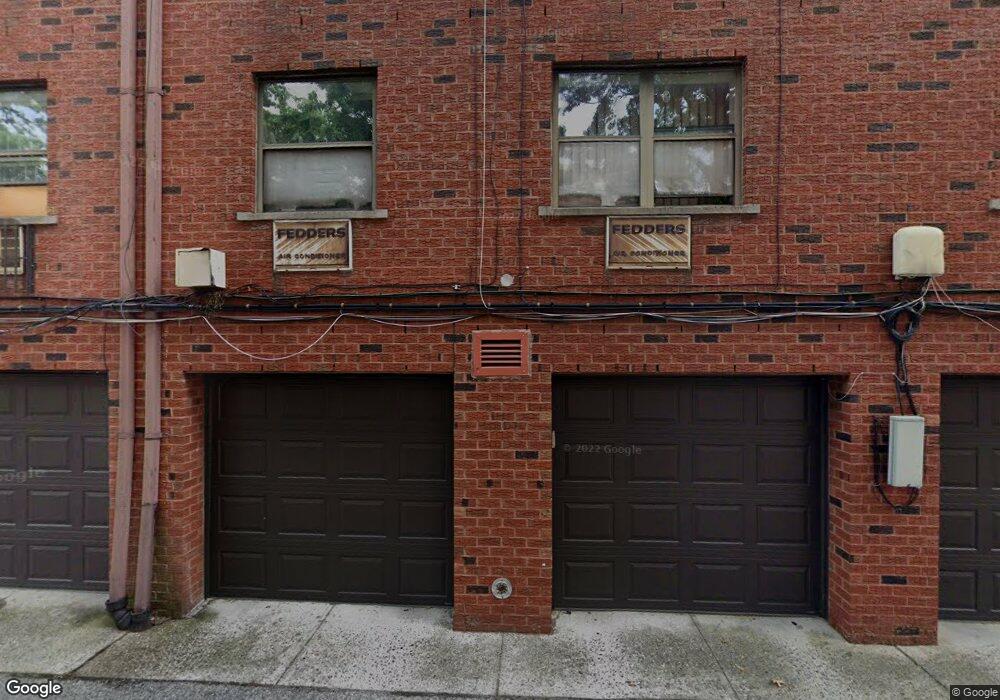 71-7 Sutton Place unit 3rd Fl, Fresh Meadows, NY 11365 - photo 1