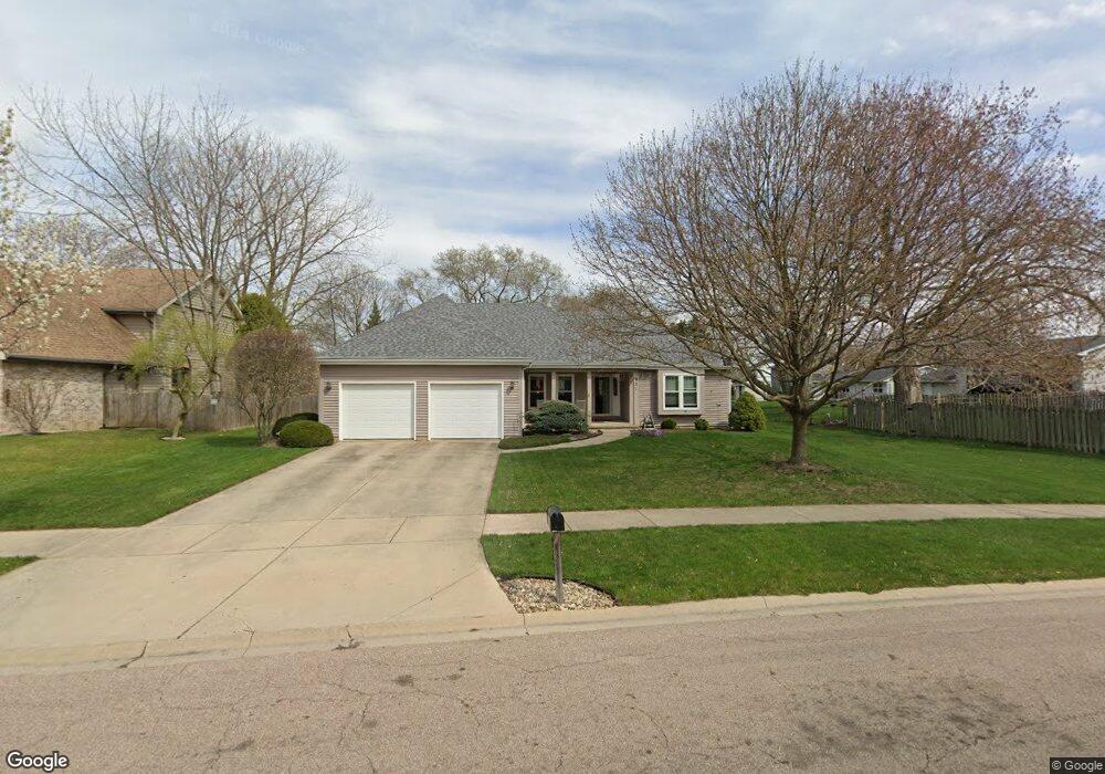 931 Almond Dr unit 11, Aurora, IL 60506 - photo 1