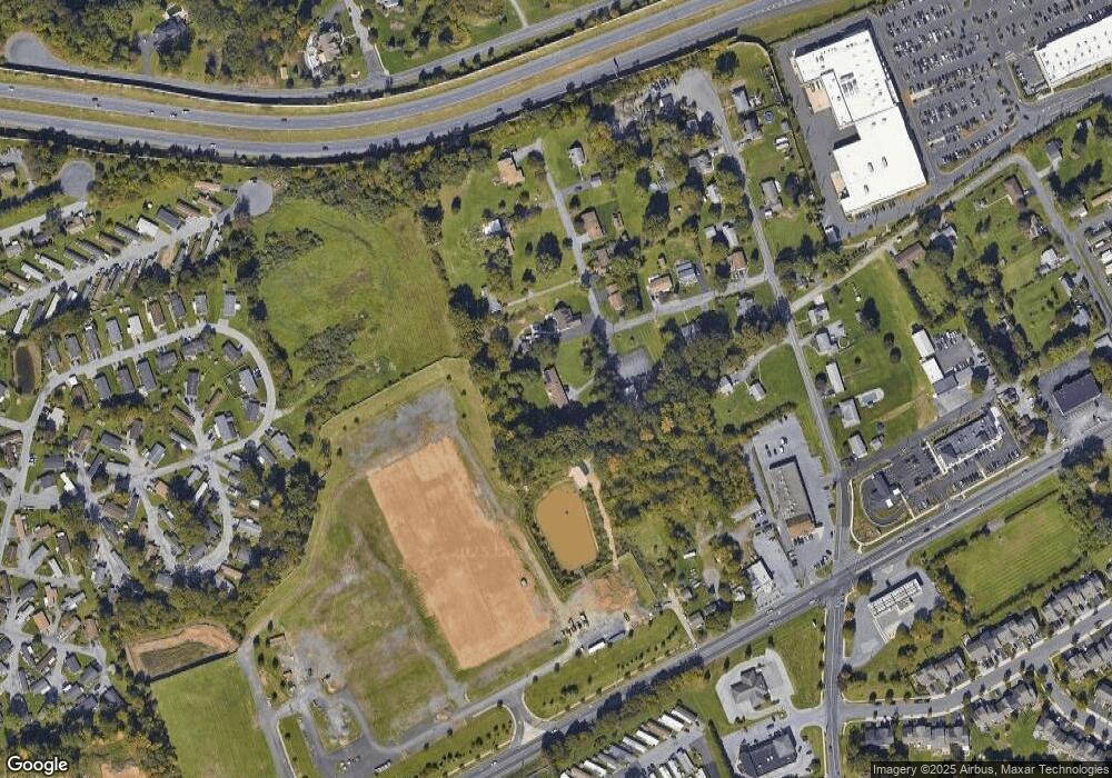 766 Fetters Ln, Allentown, PA 18106 - photo 1