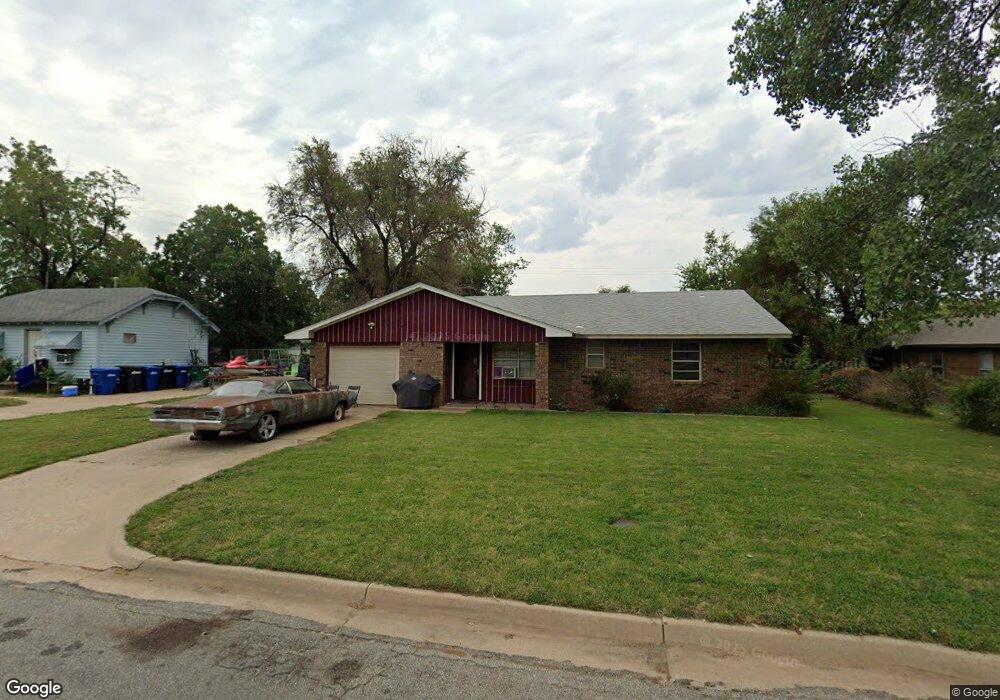 2705 E Elm Ave, Enid, OK 73701 - photo 1