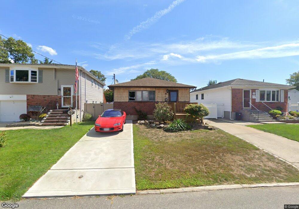 81 Cheltenham Rd, West Babylon, NY 11704 - photo 1