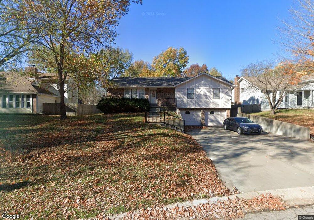 328 Oak Hill St, Lansing, KS 66043 - photo 1