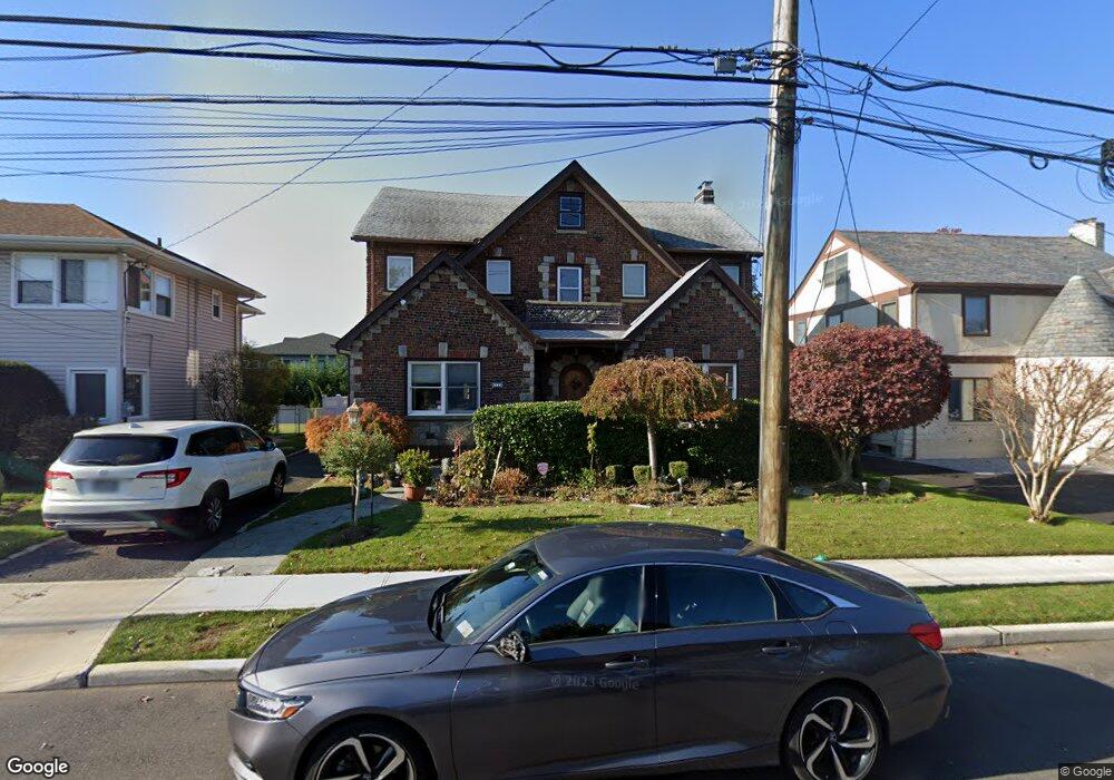 385 Church Ave, Cedarhurst, NY 11516 - photo 1