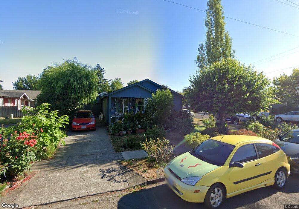 1315 E 9th St, Newberg, OR 97132 - photo 1