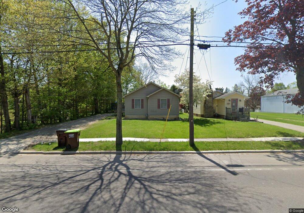 713 W Maple Ave, Adrian, MI 49221 - photo 1