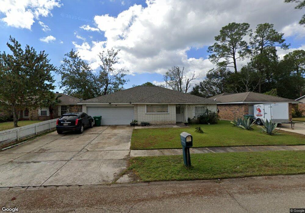 113 E Queens Dr, Slidell, LA 70458 - photo 1