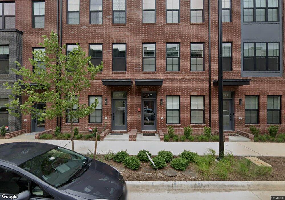 11242 Faraday Park Dr, Reston, VA 20190 - photo 1