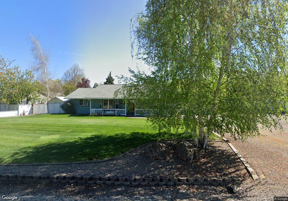 5266 Raymond Way, Central Point, OR 97502 - photo 1